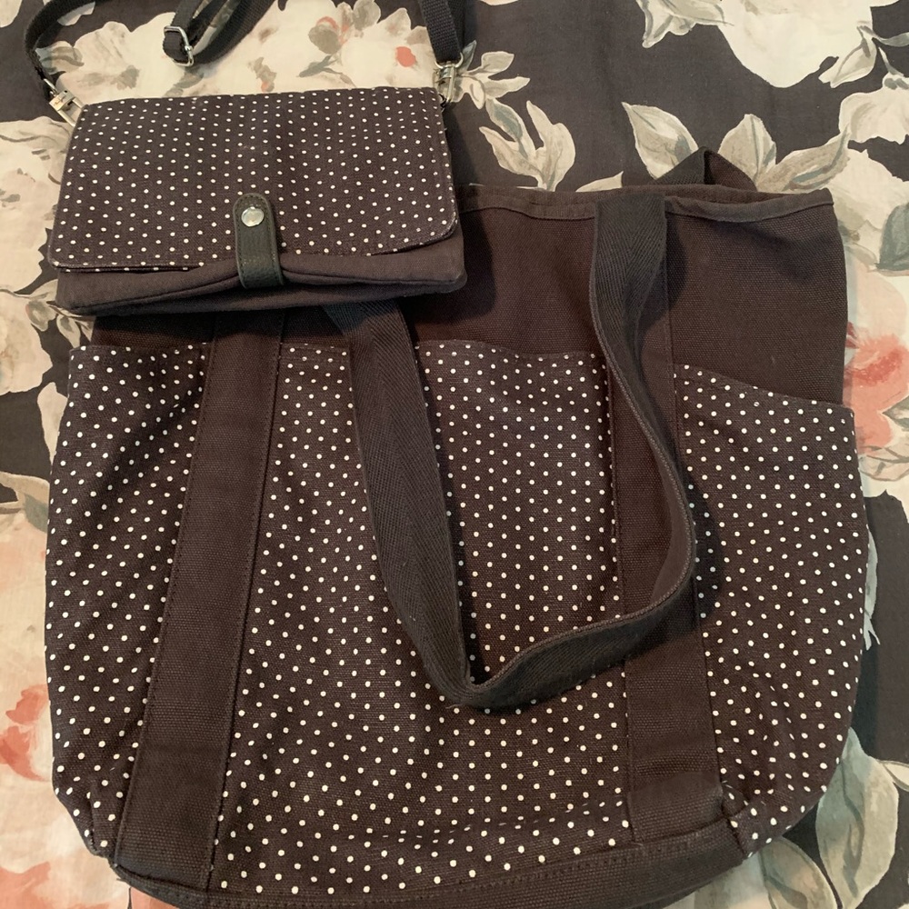 31 Tote and crossbody set. EUC